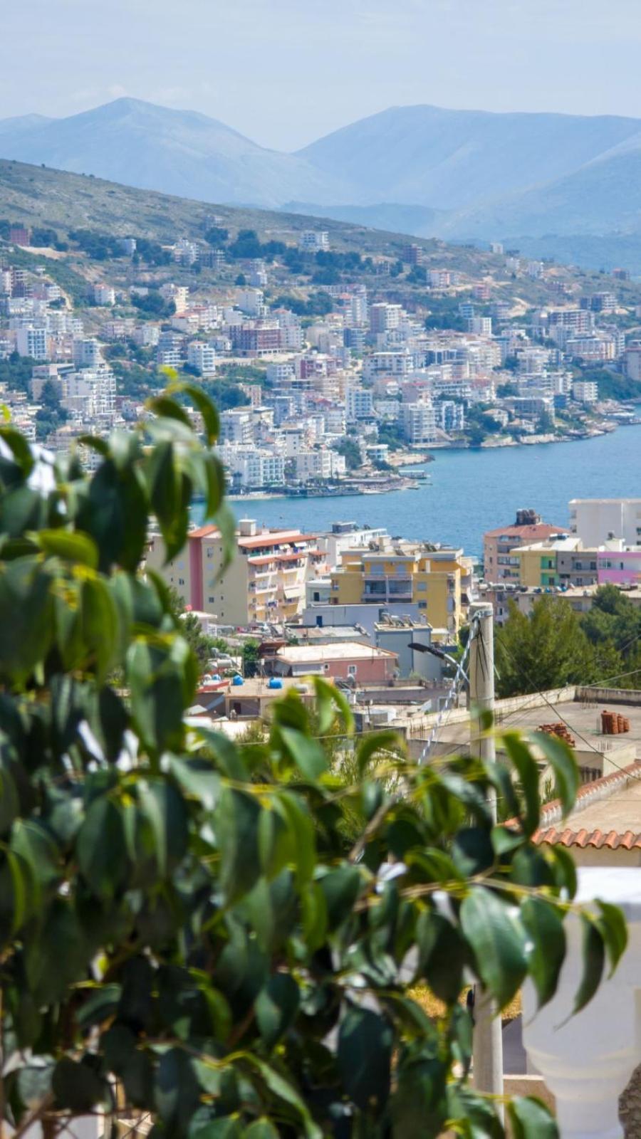 Vila Basho Саранда Экстерьер фото